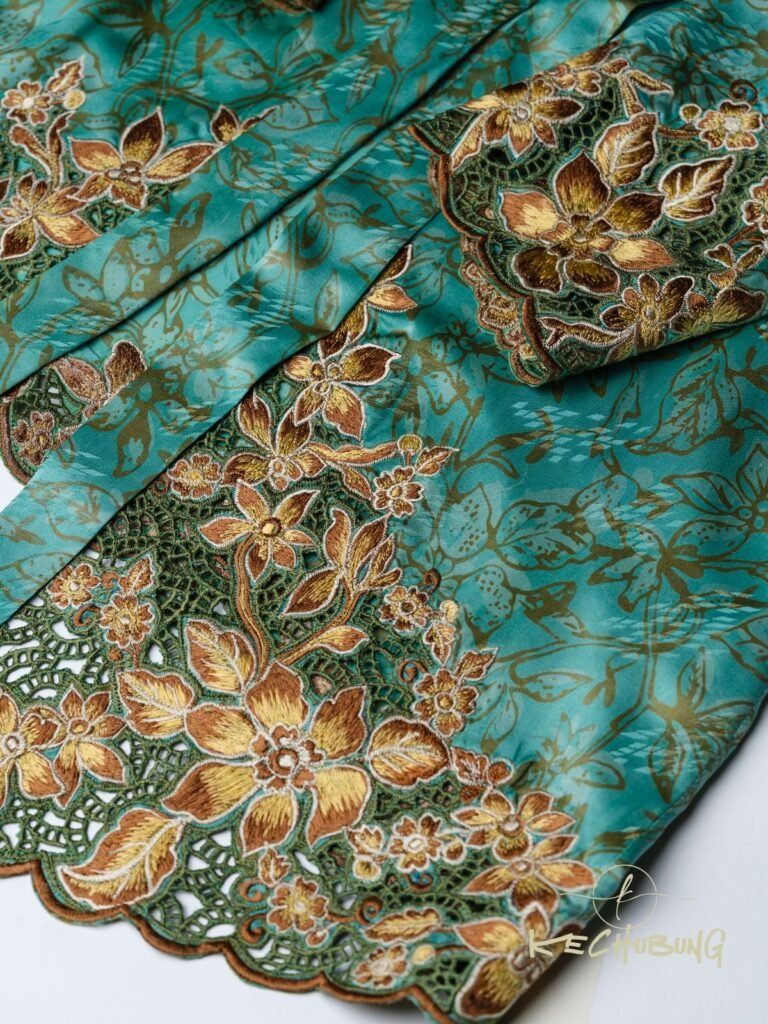 Royal Poinciana Embroidery – Sulam Goyang Kebaya Tradisi