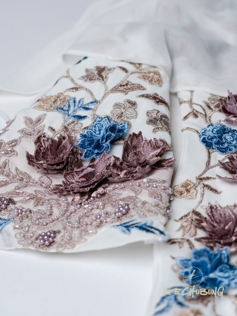 Sulaman 3D dan Patching Lace - Busana Majlis Resepsi Cape Long Dress